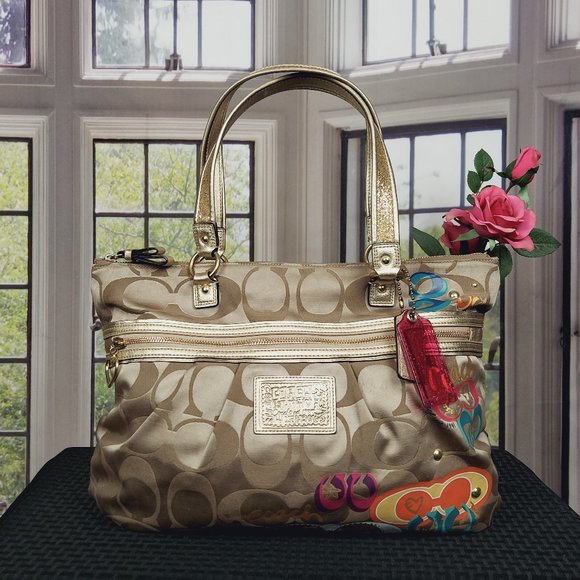 Coach Handbags - COACH POPPY APPLIQUE' SIGNATURE SHOULDER BAG/TOTE (F20099)